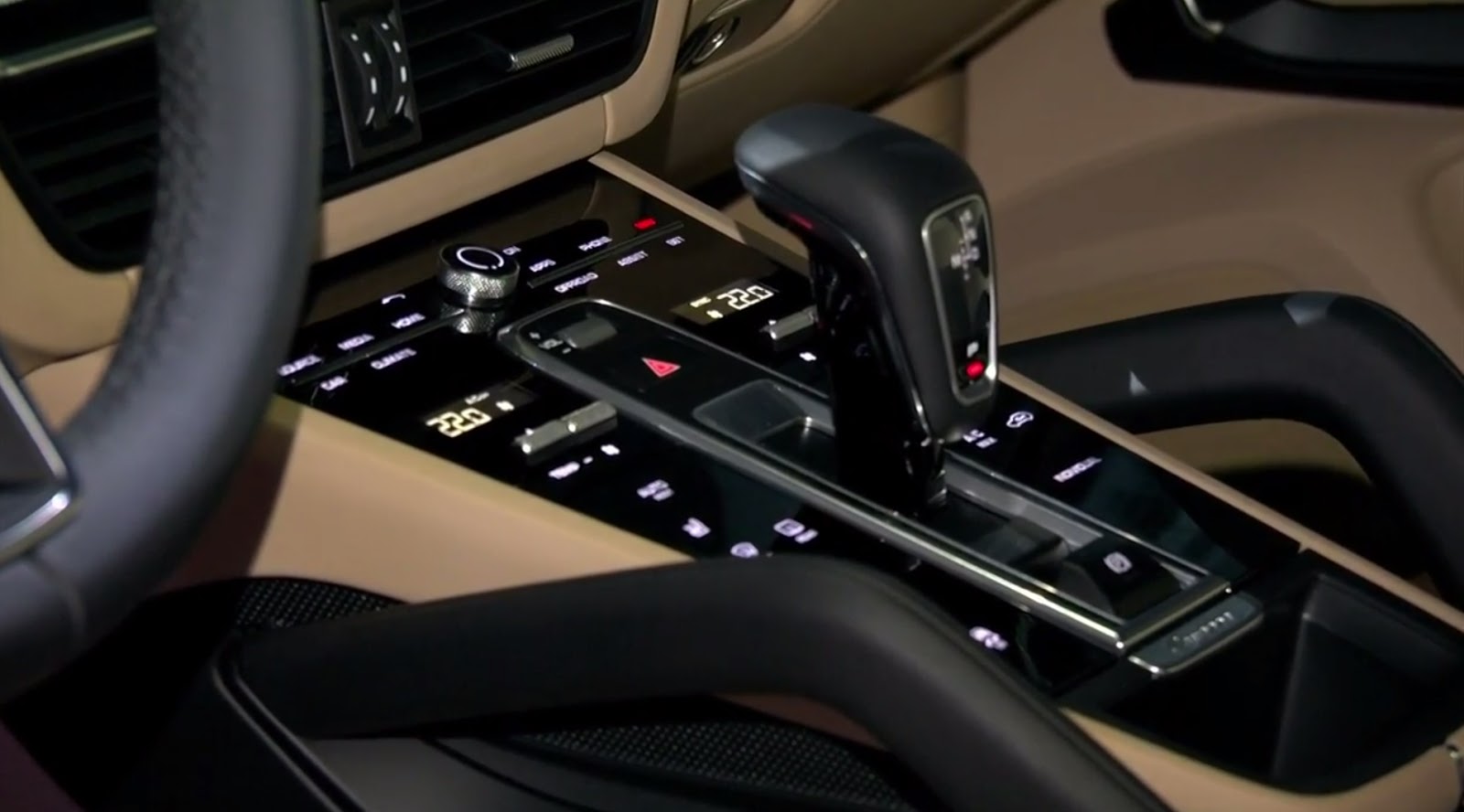 chinh-thuc-ra-mat-tai-duc-voi-gia-2-ty-dong-porsche-cayenne-2018-co-gi-hap-dan