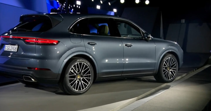 chinh-thuc-ra-mat-tai-duc-voi-gia-2-ty-dong-porsche-cayenne-2018-co-gi-hap-dan