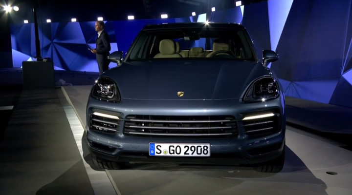 chinh-thuc-ra-mat-tai-duc-voi-gia-2-ty-dong-porsche-cayenne-2018-co-gi-hap-dan