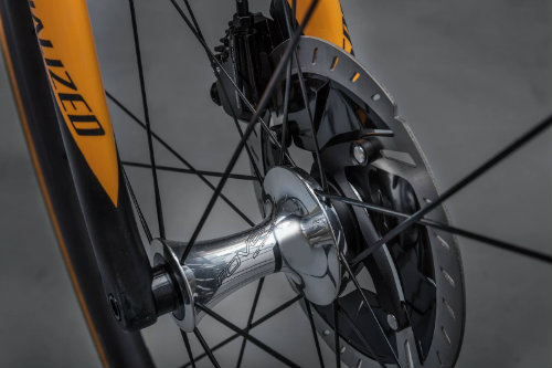 mclaren-roubaix-chiec-xe-dap-gia-261-trieu-dong-lay-cam-hung-tu-sieu-xe