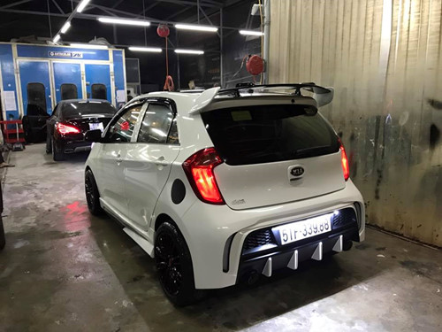 kia-morning-lot-xac-an-tuong-voi-bo-bodykit-tai-tphcm