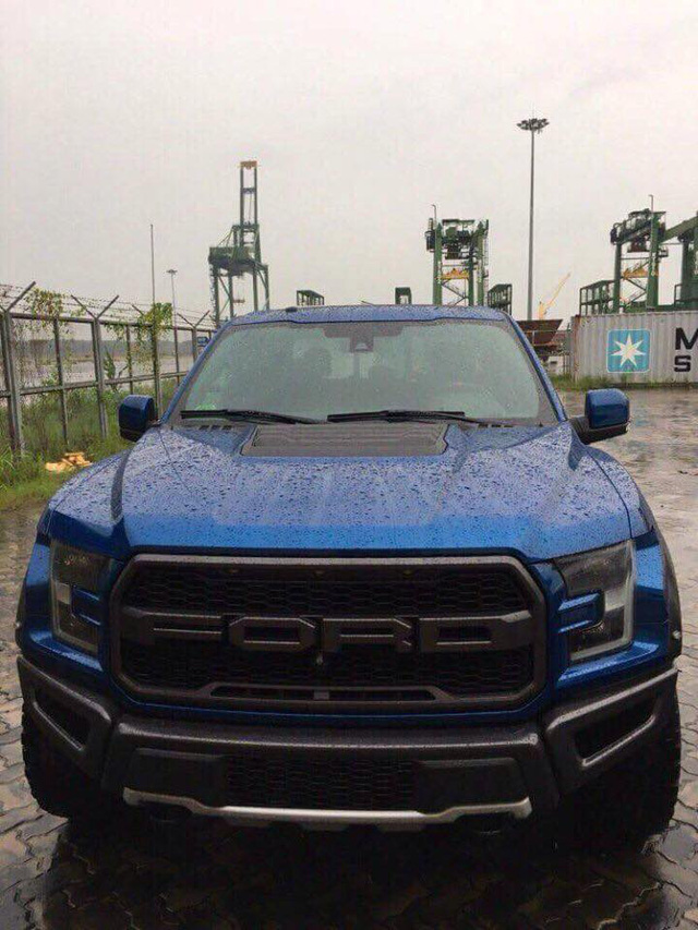 viet-nam-don-them-mot-sieu-ban-tai-ford-f-150-raptor-2017-gia-khong-duoi-4-ty-dong viet-nam-don-them-mot-sieu-ban-tai-ford-f-150-raptor-2017-gia-khong-duoi-4-ty-dong