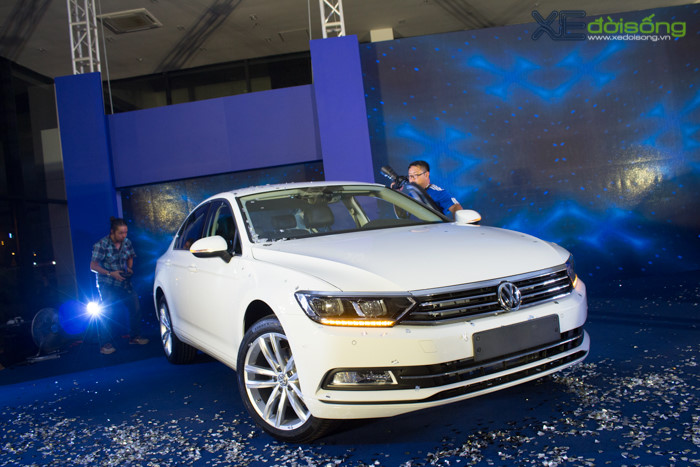 volkswagen-vua-ra-mat-beetle-va-passat-tai-viet-nam-voi-gia-hon-14-ty-dong