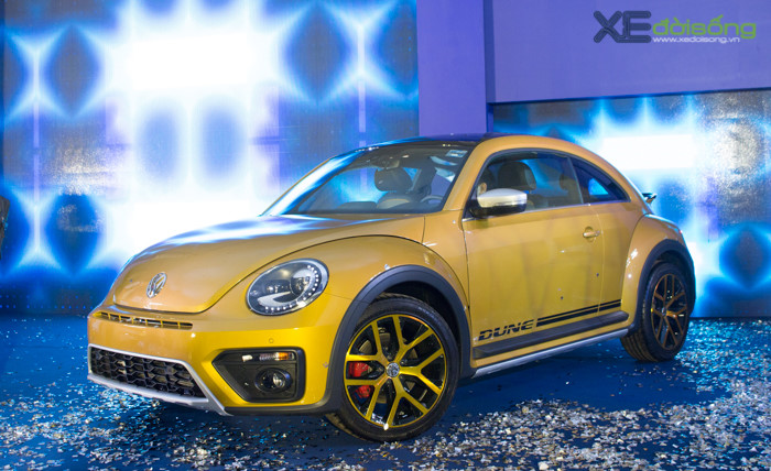 volkswagen-vua-ra-mat-beetle-va-passat-tai-viet-nam-voi-gia-hon-14-ty-dong