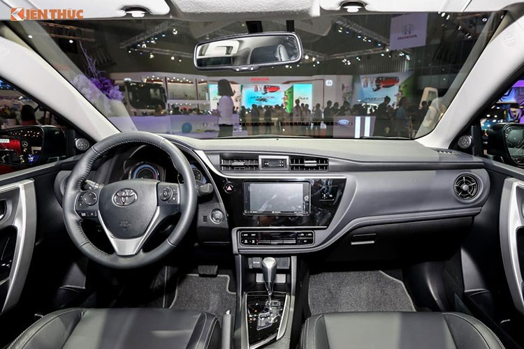 toyota-corolla-altis-2017-co-gia-tu-702-trieu-dong-tai-viet-nam