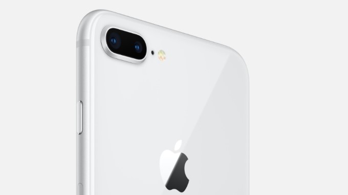 iphone-8-xam-vang-va-bac-ban-chon-mau-nao
