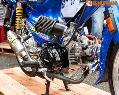 dan-choi-tphcm-manh-tay-chi-hon-100-trieu-dong-do-xe-may-honda-dream-thai-sieu-chat