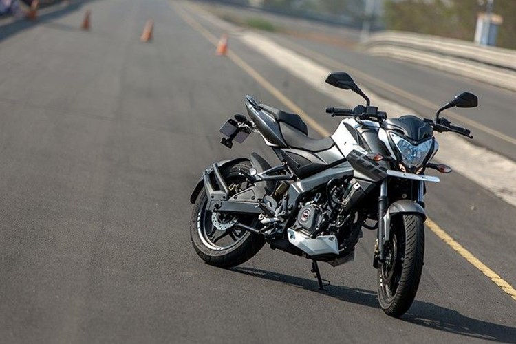 chot-gia-38-trieu-tai-an-do-xe-mo-to-bajaj-pulsar-200ns-abs-2018-co-gi-hay