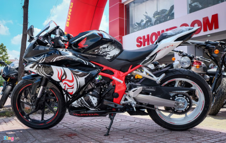 honda-cbr250rr-ban-dac-biet-gia-hon-200-trieu-dong-vua-cap-ben-viet-nam-co-gi-hay