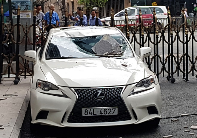 can-cau-va-trung-ngan-hang-khien-cap-o-to-bac-ty-lexus-va-bmw-hu-hong