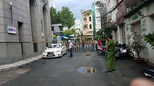 can-cau-va-trung-ngan-hang-khien-cap-o-to-bac-ty-lexus-va-bmw-hu-hong