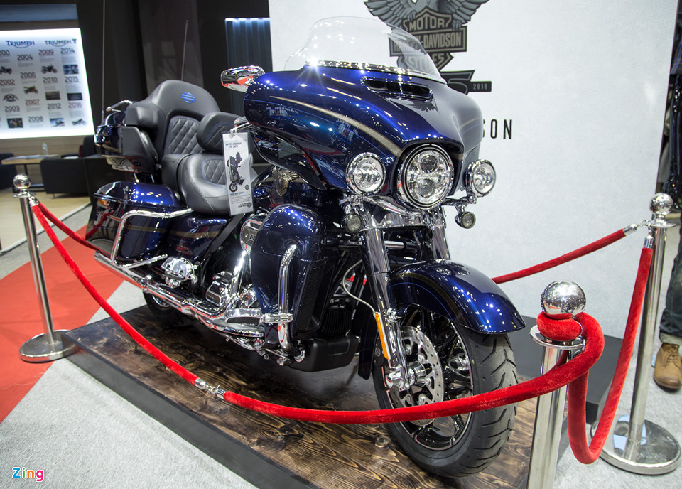 can-canh-harley-davidson-cvo-limited-ban-dac-biet-gia-hon-23-ty-dong-tai-viet-nam