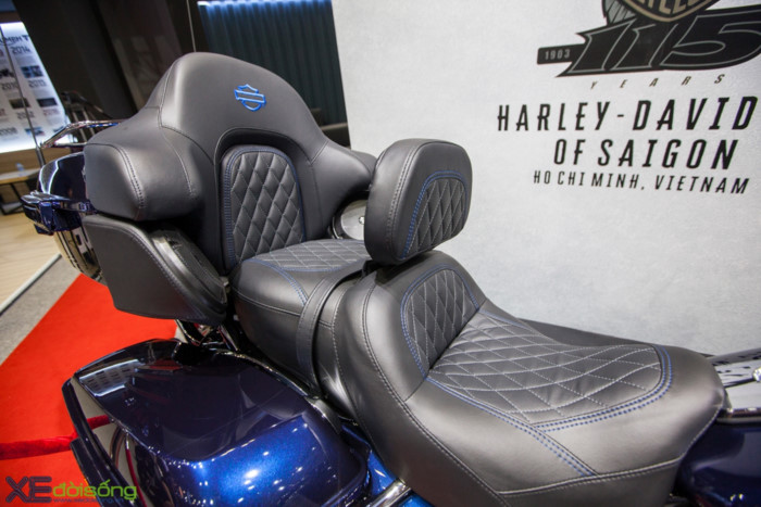 can-canh-harley-davidson-cvo-limited-ban-dac-biet-gia-hon-23-ty-dong-tai-viet-nam