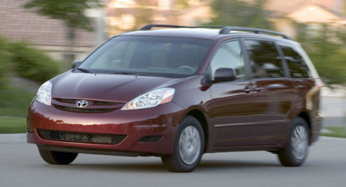 day-la-ly-do-hang-xe-toyota-trieu-hoi-hon-310000-xe-sienna