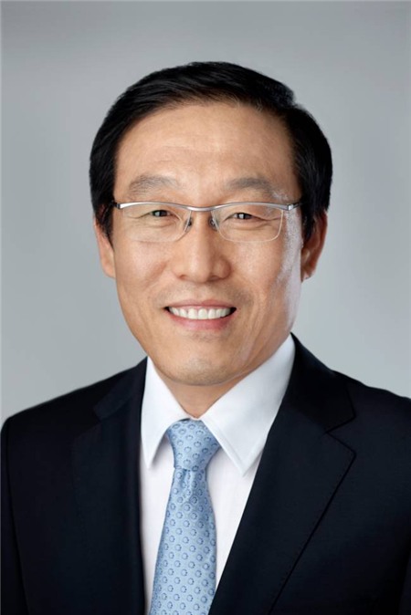ba-lanh-dao-cung-giu-chuc-ceo-vua-duoc-tap-doan-samsung-bo-nhiem-la-ai