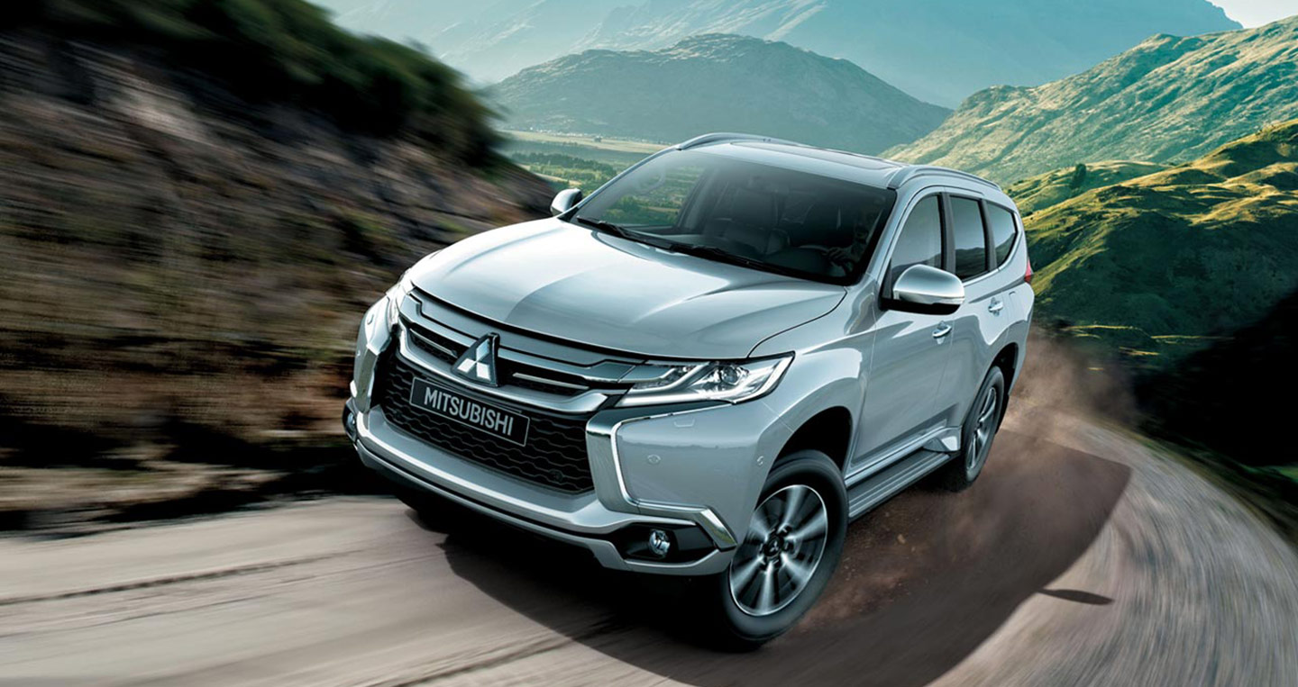 chiec-suv-nhap-pajero-sport-giam-206-trieu-trong-thang-11-tai-viet-nam