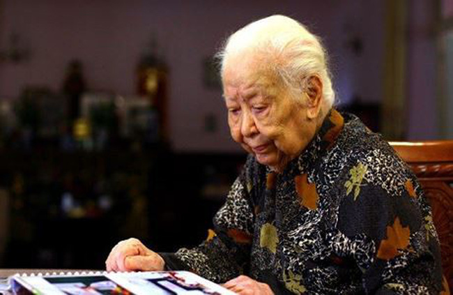 nha-tu-san-hien-hon-5000-luong-vang-cho-cach-mang-moi-qua-doi-o-tuoi-104-la-ai