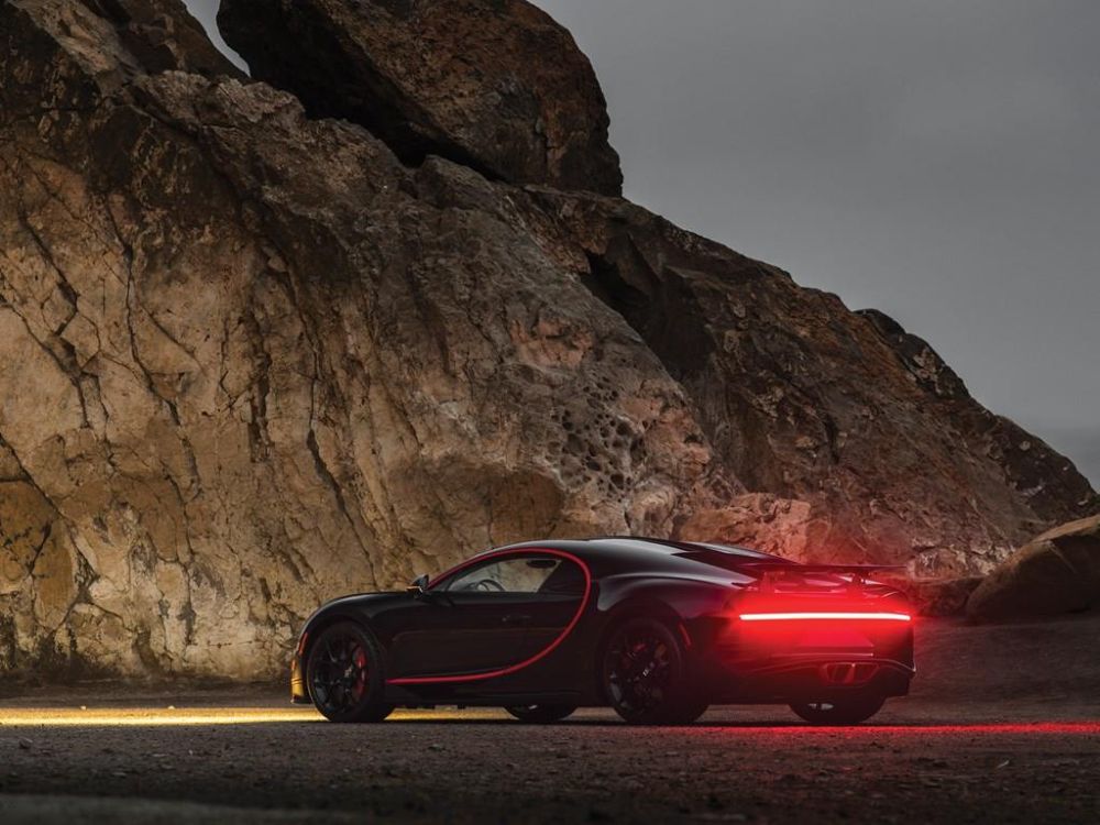 chiem-nguong-bugatti-chiron-phien-ban-nguoi-doi-duoc-rao-ban-voi-gia-4-trieu-usd