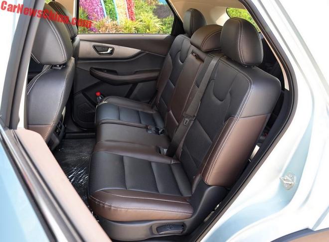 suv-7-cho-trung-quoc-moi-gia-chi-239-trieu-khien-nguoi-viet-phat-them