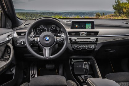 bmw-gioi-thieu-mau-o-to-x2-sdrive20i-moi-tai-malaysia