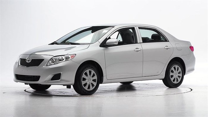 loi-tui-khi-hon-8000-xe-toyota-corolla-doi-cu-o-viet-nam-nhan-lenh-trieu-hoi