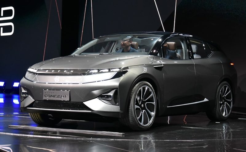 suv-dien-trung-quoc-co-man-hinh-rieng-cho-ghe-sau-moi-ra-mat-co-gi-dac-biet