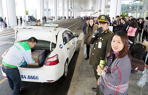 cuc-hang-khong-viet-nam-yeu-cau-cac-san-bay-khong-quy-dinh-rieng-tuoi-taxi