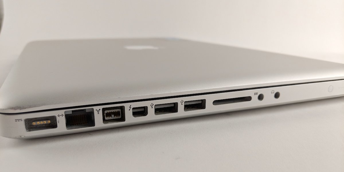 4-ly-do-khien-macbook-pro-2012-cu-tot-hon-san-pham-tien-tien-moi-2016