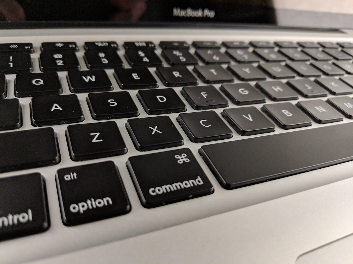 4-ly-do-khien-macbook-pro-2012-cu-tot-hon-san-pham-tien-tien-moi-2016