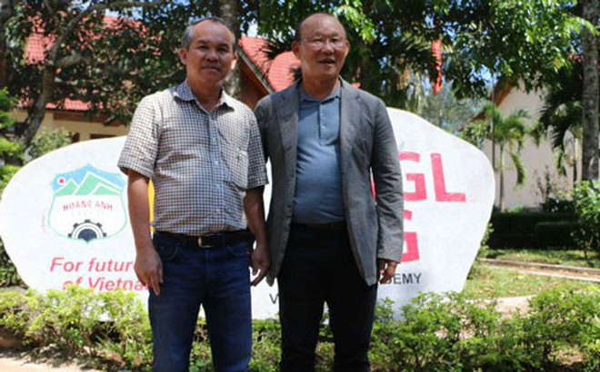 han-hoan-cung-u23-viet-nam-bau-duc-thu-ve-tram-ty