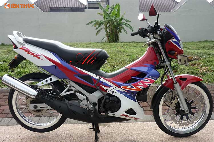 phat-sot-xe-may-honda-dap-chieu-16-nam-gia-tram-trieu-dong-o-binh-duong