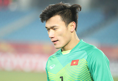 vut-sang-tu-u23-viet-nam-muc-luong-cua-thu-thanh-bui-tien-dung-la-bao-nhieu