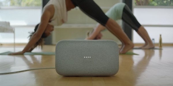 8-ly-do-ban-nen-mua-loa-thong-minh-google-home-max-thay-vi-homepod-cua-apple