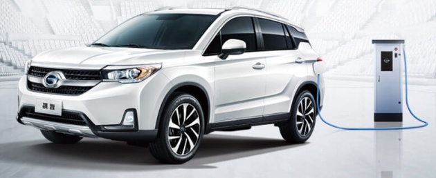 xe-suv-hybrid-moi-cua-mitsubishi-gia-749-trieu-trinh-lang