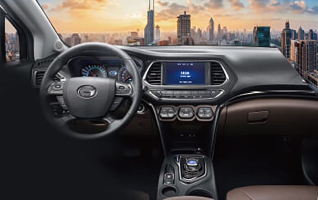 xe-suv-hybrid-moi-cua-mitsubishi-gia-749-trieu-trinh-lang