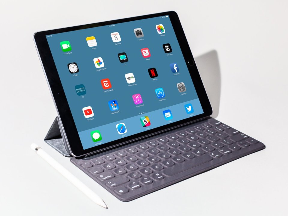 quang-cao-ipad-moi-cua-apple-may-tinh-la-gi