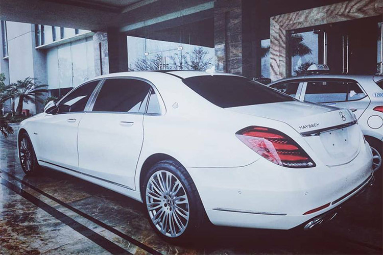dai-gia-khach-san-thanh-hoa-mua-tang-vo-mercedes-maybach-s450-hon-7-ty-dong