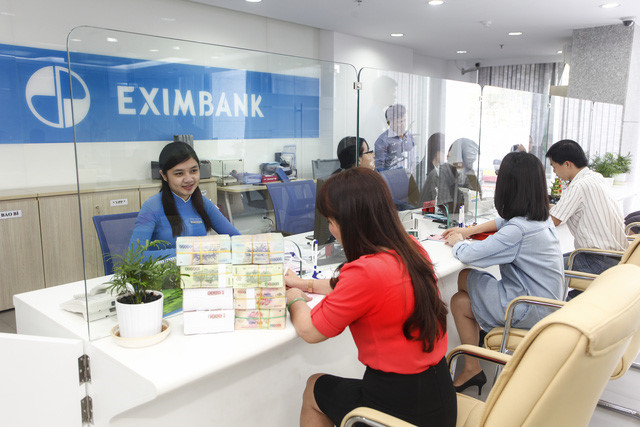 tru-so-ngan-hang-bi-kham-xet-eximbank-mat-them-800-ty-dong