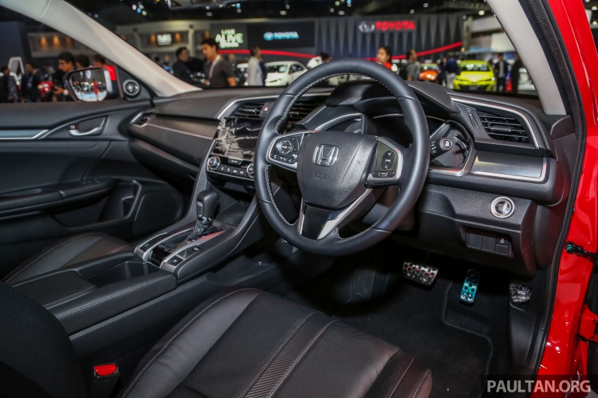 honda-trinh-lang-chiec-civic-hatchback-mau-do-ruc-dep-long-lanh