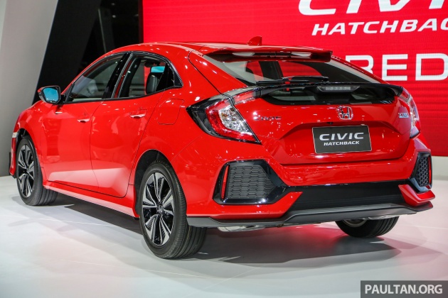honda-trinh-lang-chiec-civic-hatchback-mau-do-ruc-dep-long-lanh