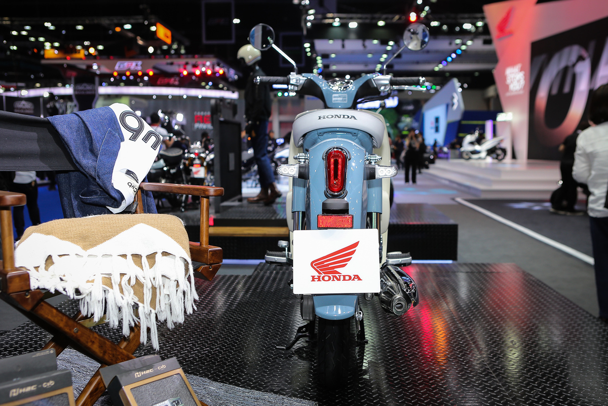 honda-super-cub-c125-moi-gia-hon-60-trieu-dongchiec-cao-gan-gap-doi-xe-lead