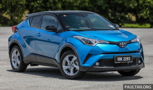 dong-nguoi-do-xo-di-xem-chiec-o-to-moi-nay-cua-toyota-nhung-honda-lai-vui-nhat