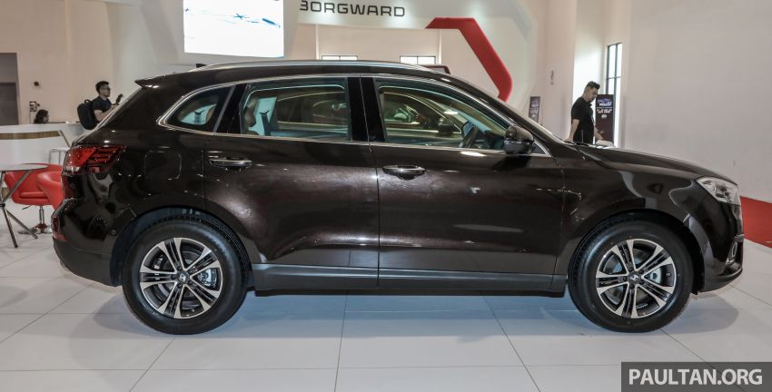 hai-chiec-suv-dep-long-lanh-gia-khoang-570-trieu-dong-sap-trinh-lang-co-gi-hay