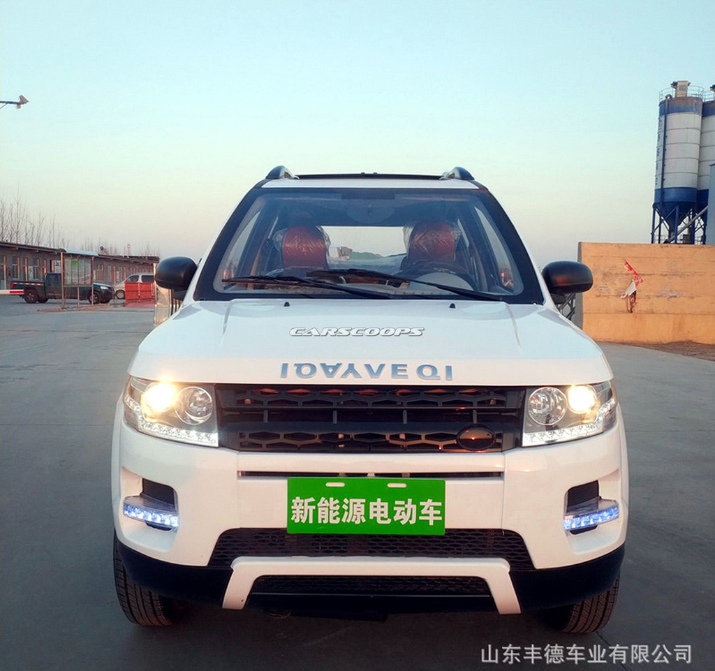 2-mau-o-to-trung-quoc-nhai-range-rover-va-mercedes-gia-chi-88-trieu-dong