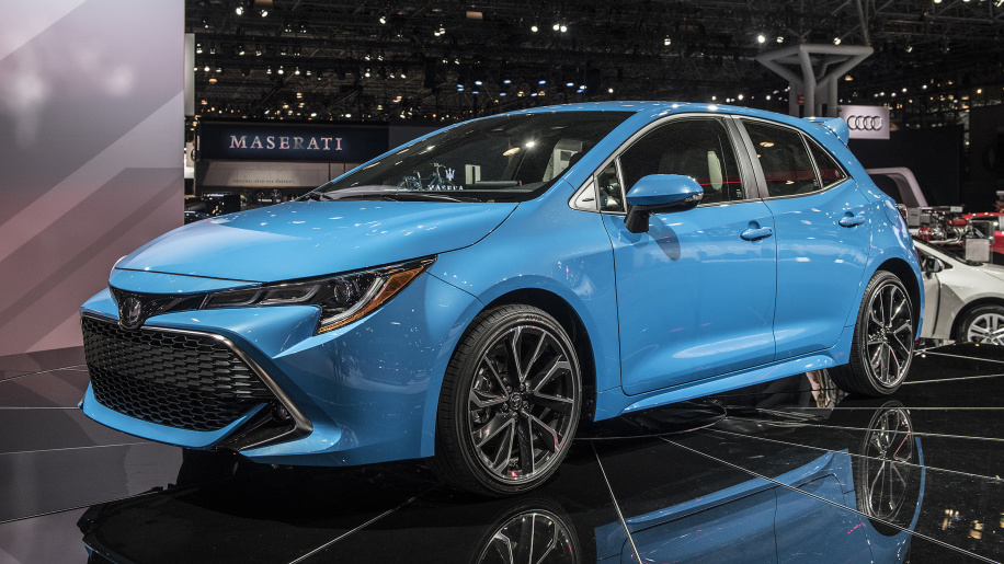 toyota-corolla-2019-hatchback-dep-long-lanh-gay-bat-ngo-voi-muc-gia-chi-hon-453-trieu-dong