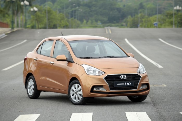 bang-gia-chi-tiet-cho-tung-mau-xe-hyundai-thang-72018-tai-viet-nam
