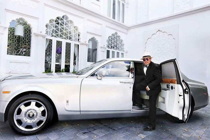 chiec-xe-sang-rolls-royce-tung-thuoc-so-huu-cua-khai-silk-duoc-rao-ban-chi-91-ty-dong