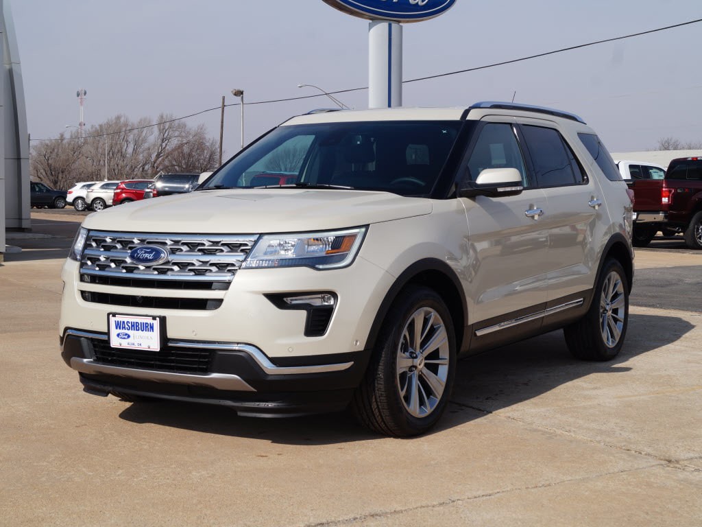 thi-truong-o-to-viet-hang-loat-xe-ford-explorer-2018-chinh-hang-bat-ngo-do-bo-nuoc