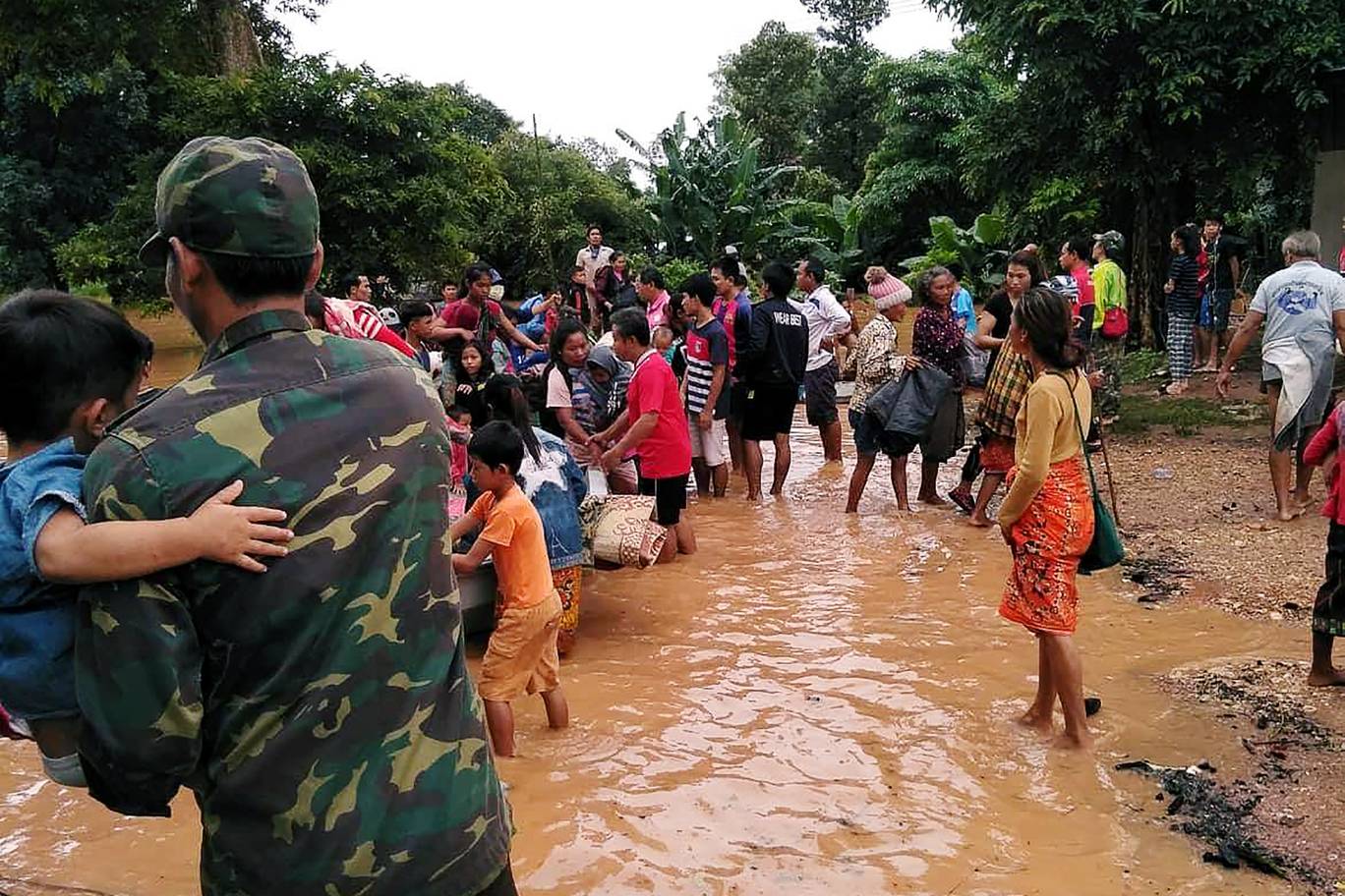 can-canh-hinh-anh-hau-qua-khung-khiep-do-su-co-vo-dap-thuy-dien-o-lao-gay-ra