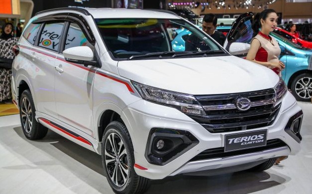 chiec-o-to-suv-7-cho-cua-daihatsu-vua-ra-mat-gia-chi-tu-385-trieu-co-gi-dac-biet